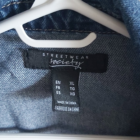 Jean jacket - Picture 2 of 3